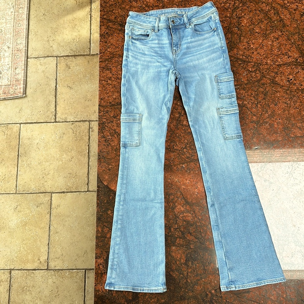 EUC American Eagle Outfitters bootcut mid rise jeans.